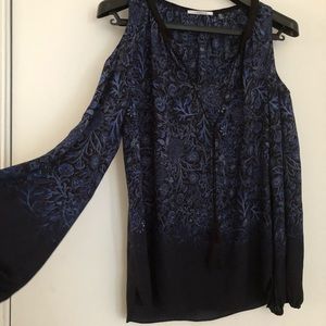 Last call! Flowy Bare-shoulder Blouse, Size Medium